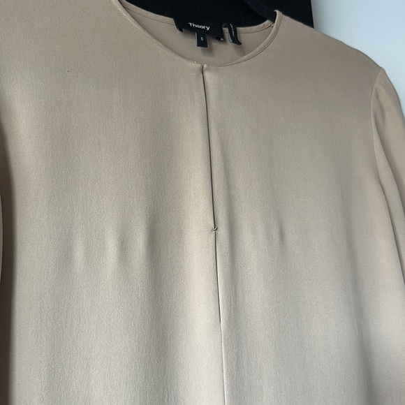 Theory 100% silk top - beige Small - Picture 4 of 9